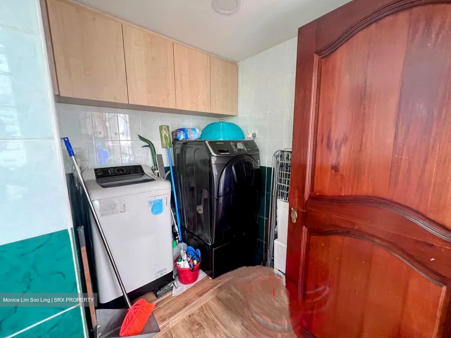 City Plaza (D14), Apartment #585651361
